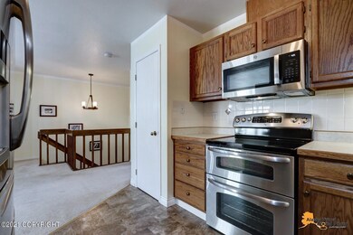 Kitchen w/Dbl Ovens