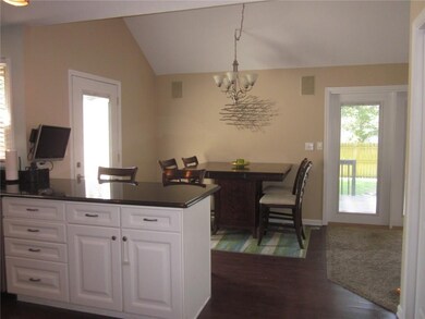 3337 Kensington Blvd, Columbus, IN 47203 - photo 5