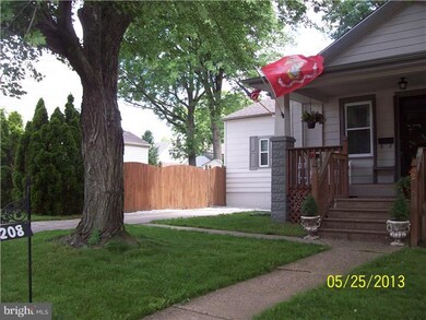 208 Edgewood Ave, Folsom, PA 19033 - photo 2