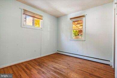 6377 Woodburn Ave, Elkridge, MD 21075 - photo 7