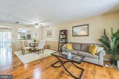 9603 Lambeth Ct, Columbia, MD 21046 - photo 3