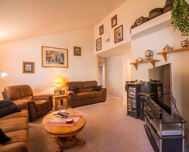 1010 Lathrop Dr, Central Point, OR 97502 - photo 4