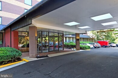 Port Royal unit 1505, Alexandria, VA 22314 - photo 4