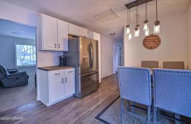 1615 11th Ave S, Grand Forks, ND 58201 - photo 5