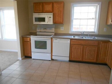 17 Ives St, Blackstone, MA 01504 - photo 3