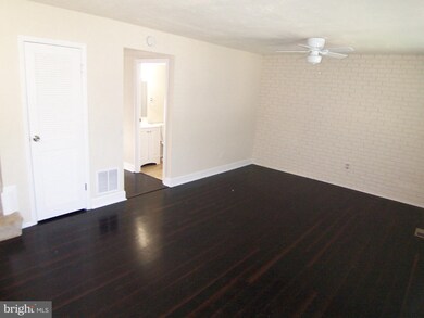 678 Yorkshire Dr, Edgewood, MD 21040 - photo 3