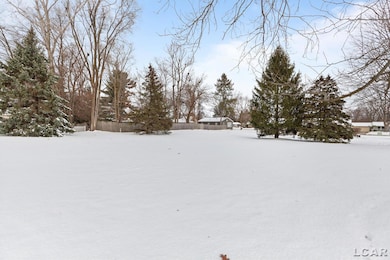 618 Nokomis St, Tecumseh, MI 49286 - photo 2