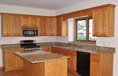 2271 Glouceston Ln, Naperville, IL 60564 - photo 4