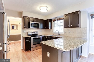 6908 Newberry Dr, Columbia, MD 21044 - photo 7