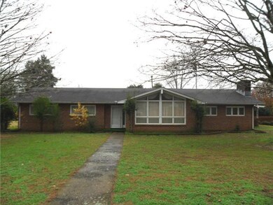 501 Cloverdale Rd, Shelbyville, TN 37160 - photo 2