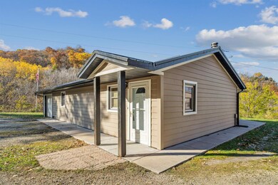 2279 Bosco Bluff Ln, Lansing, IA 52151 - photo 3