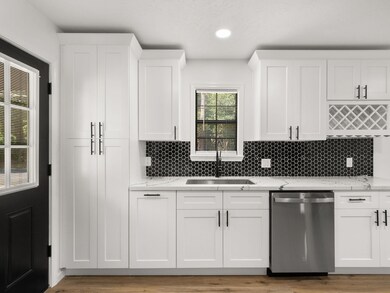 502 Vine St, Deridder, LA 70634 - photo 5