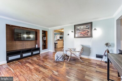 8110 Highpoint Rd, Clearwater Beach, MD 21226 - photo 4