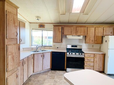 Honeycomb Kitchen