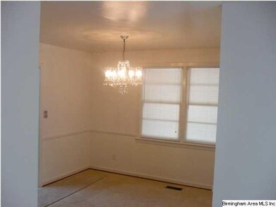 SEPERATE DININGROOM FOR FAMILY GATHERINGS!!!:).