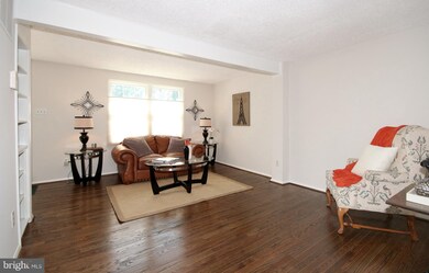 8662 Bent Arrow Ct, Springfield, VA 22153 - photo 4