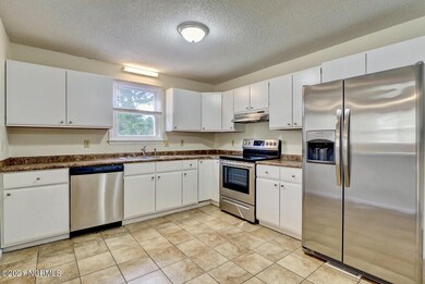 408 Houston Rd, Jacksonville, NC 28540 - photo 4