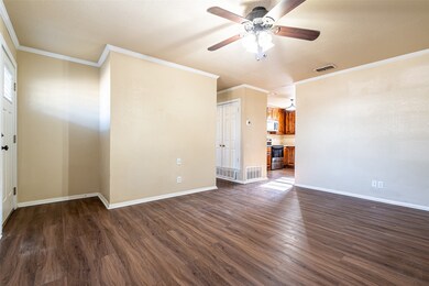 2015 Wood Ct, Granbury, TX 76048 - photo 7