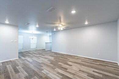 1104 N Englewood Ave unit B, Lubbock, TX 79416 - photo 2