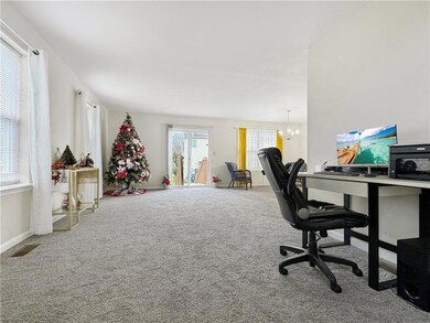 6818 Hunt Dr, Macungie, PA 18062 - photo 5