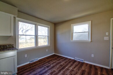 12209 Hooe Rd, Bristow, VA 20136 - photo 5