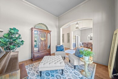 The study overlooks the dining room.