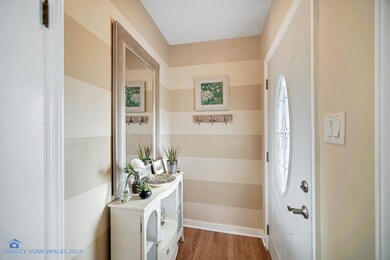 8746 Cottage Grove Ave, Highland, IN 46322 - photo 2