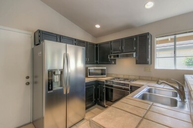 Kitchen (2)
