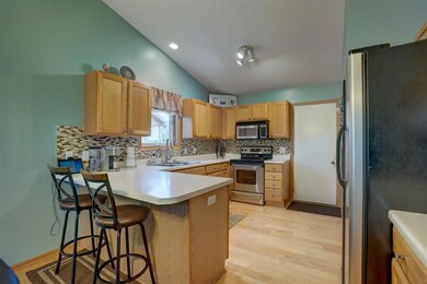 639 Stonebriar Ln, Oregon, WI 53575 - photo 7