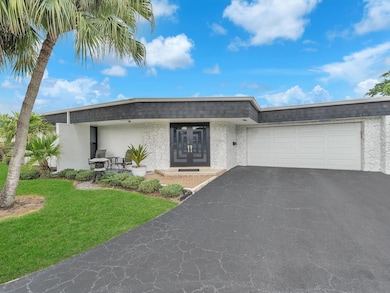 5310 Mango Cir, Tamarac, FL 33319 - photo 2