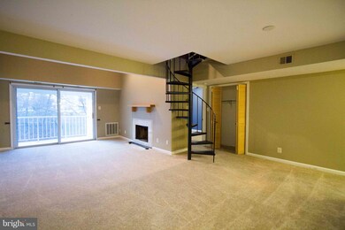 1 Pickering Ct unit 202, Germantown, MD 20874 - photo 3