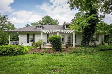 8 Hawthorn Hill, Louisville, KY 40204 - photo 4