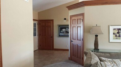 1426 Gettysburg Dr, Wapakoneta, OH 45895 - photo 4