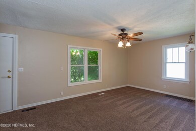005_Living Room