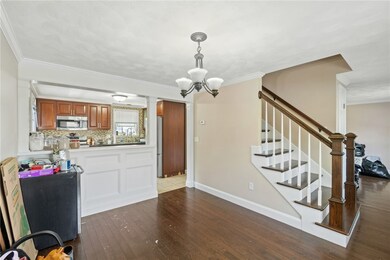121 Capwell Ave, Woonsocket, RI 02895 - photo 4