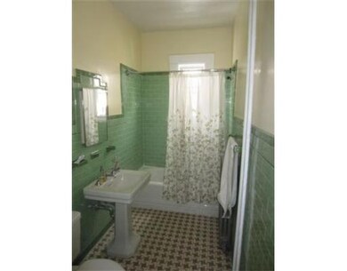 218 Ashmont St unit 220, Dorchester Center, MA 02124 - photo 7