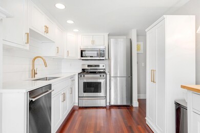 13-web-or-mls-101Danforth-9