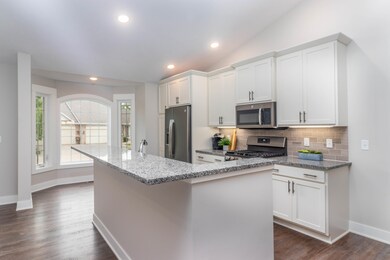 120 Round Hill Rd unit 18, Kalamazoo, MI 49009 - photo 2