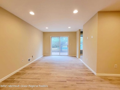 29 Heron Ct, Manalapan, NJ 07726 - photo 4