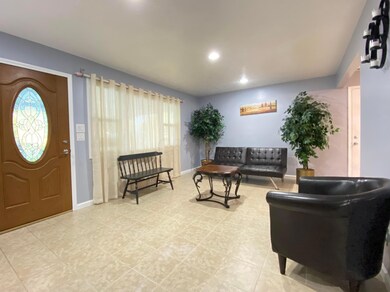 555 Virginia Cir W, Columbus, OH 43213 - photo 7