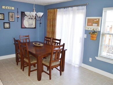 8443 Grand Trevi Dr unit 4703, Louisville, KY 40228 - photo 5