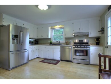 3 Clay St, MerriMacK, NH 03054 - photo 3