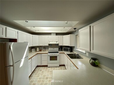 18107 E Clear Lake Blvd SE, Yelm, WA 98597 - photo 6