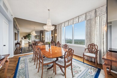 The Houstonian Estates Condominiums unit 2402, Houston, TX 77024 - photo 3