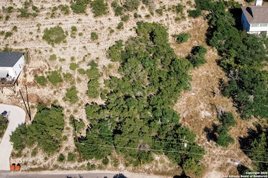 354 Ledgeview Dr, Canyon Lake, TX 78133 - photo 2