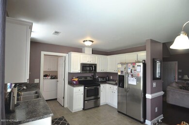 3717 Tifgreen Dr, Greenville, NC 27834 - photo 6