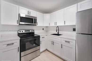 12215 W Dixie Hwy unit 306, North Miami, FL 33161 - photo 4