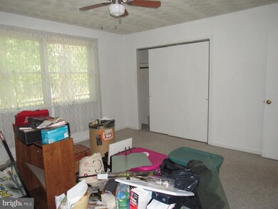 563 Shenandoah River Dr, Harpers Ferry, WV 25425 - photo 6