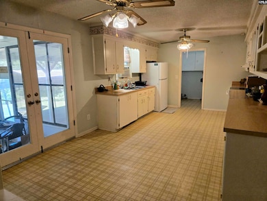 100 Marilyn Ln, West Columbia, SC 29172 - photo 4