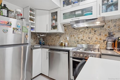 75-02 Austin St unit 2C, Forest Hills, NY 11375 - photo 4